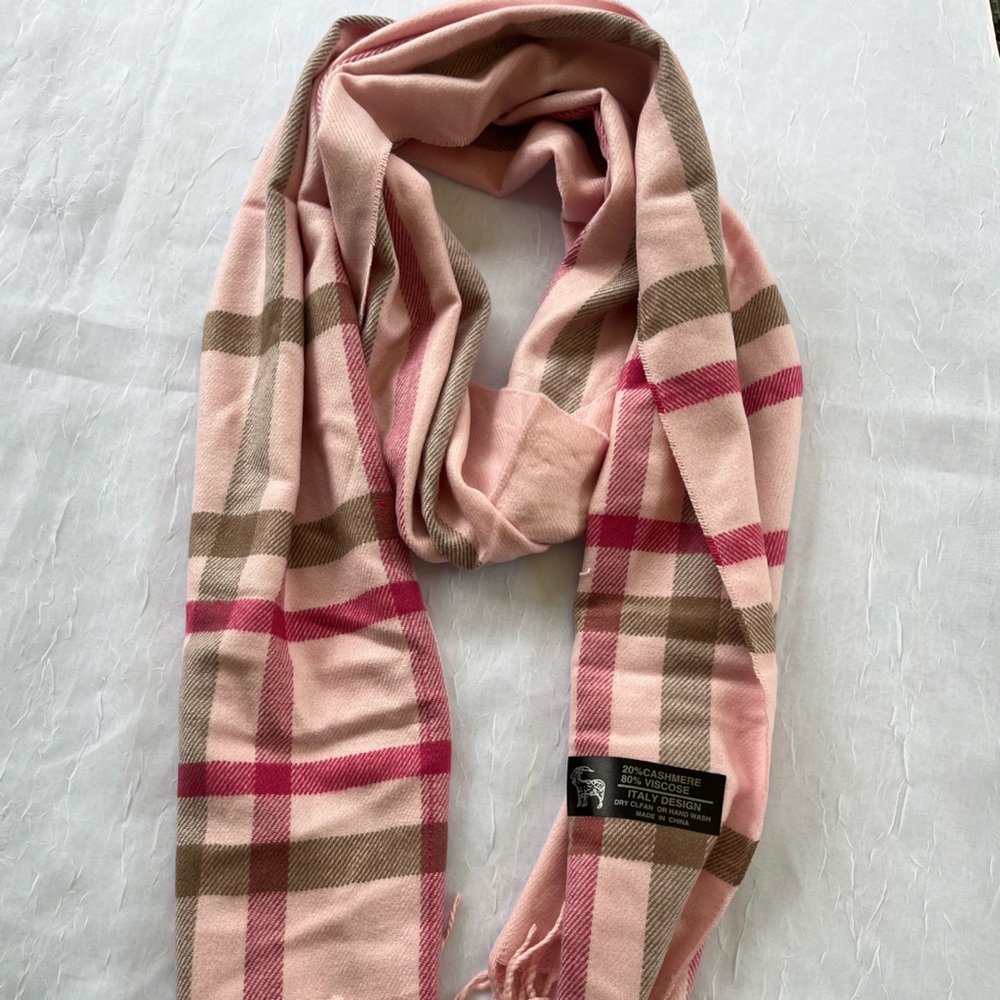 New Burberry like London raspberry scarf New